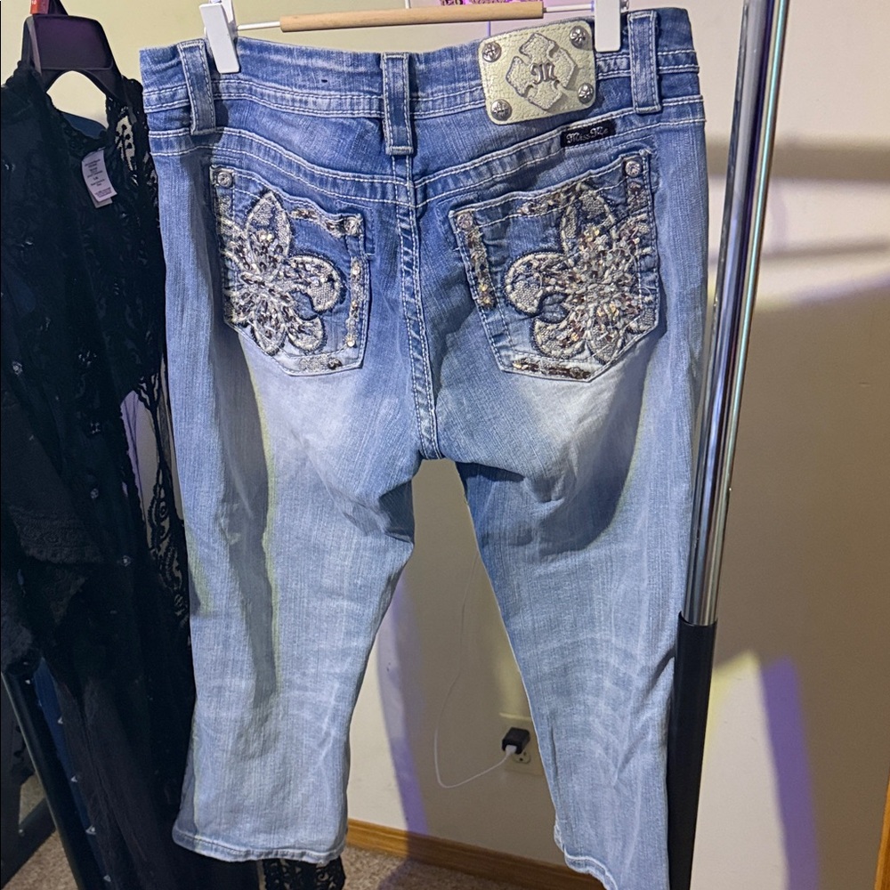 Miss me Women’s distressed capri jeans size 32 - Picture 2 of 3